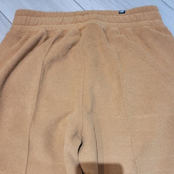 Puma Women's High Waist Teddy Fleece Sweatpants Medium Camel Athleisure Cozy - Picture 5 of 6